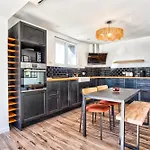 Prázdninový dům L'evasion Normande - Piscine & Jardin - 12p 6 Bdr Carentan
